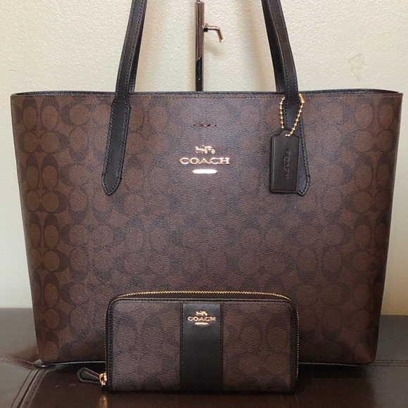 Coach Handbags - COACH ✨ AVENUE TOTE + WALLET SIGNATURE BROWN/BLACK